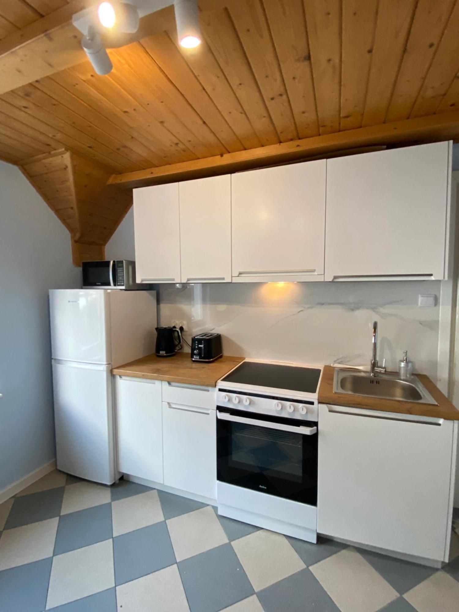Beskidzka Apartments Sucha Beskidzka Buitenkant foto