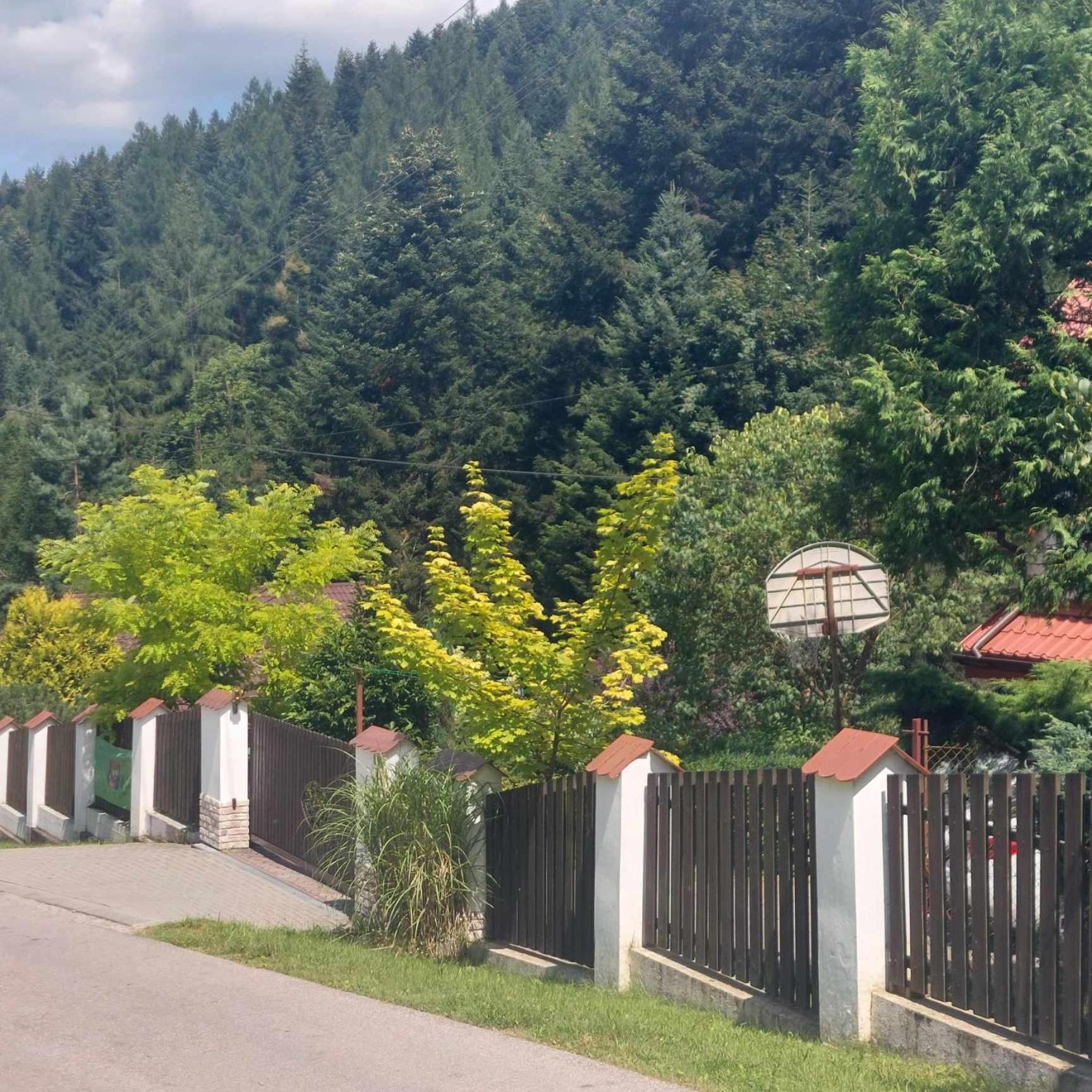 Beskidzka Apartments Sucha Beskidzka Buitenkant foto